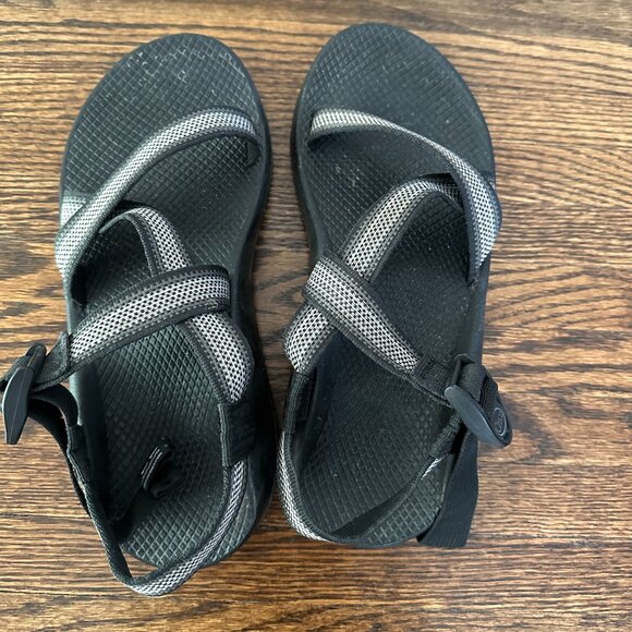 Mens Chacos-Excellent Condition